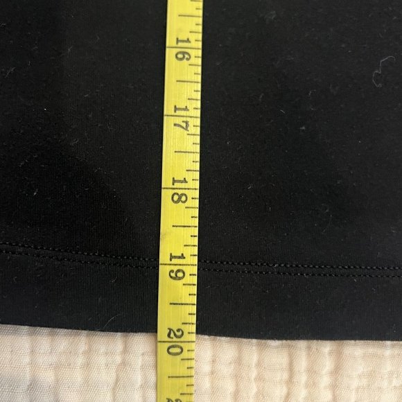 Lululemon Racer Back Tank Top in Black in Size L - Picture 4 of 9